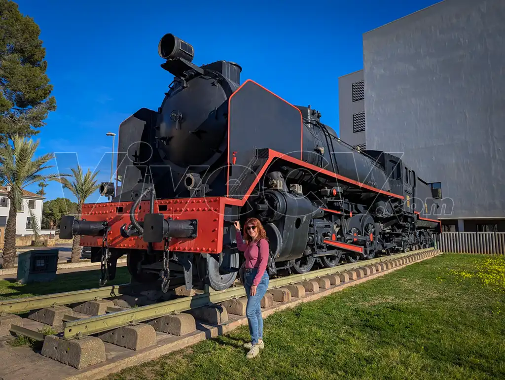 Locomotora Mikado en Alzira