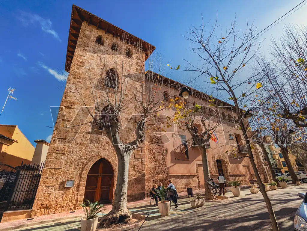 Palacio de los Condes de Cervellón, Anna